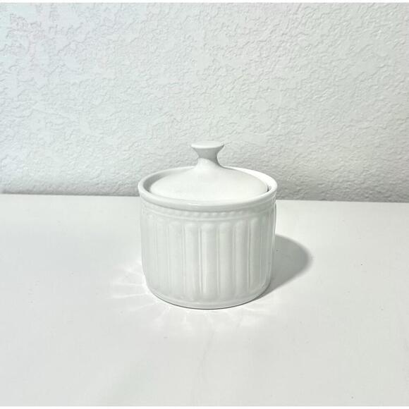 American Atelier Sugar Bowl with Lid White Stoneware Olympia Sugar Container - Picture 1 of 11